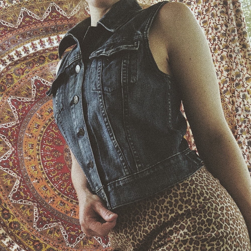 Levi’s traditional denim vest